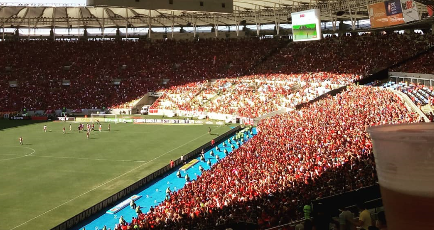 Torcida do Corinthians estabelece novo recorde de público em jogos