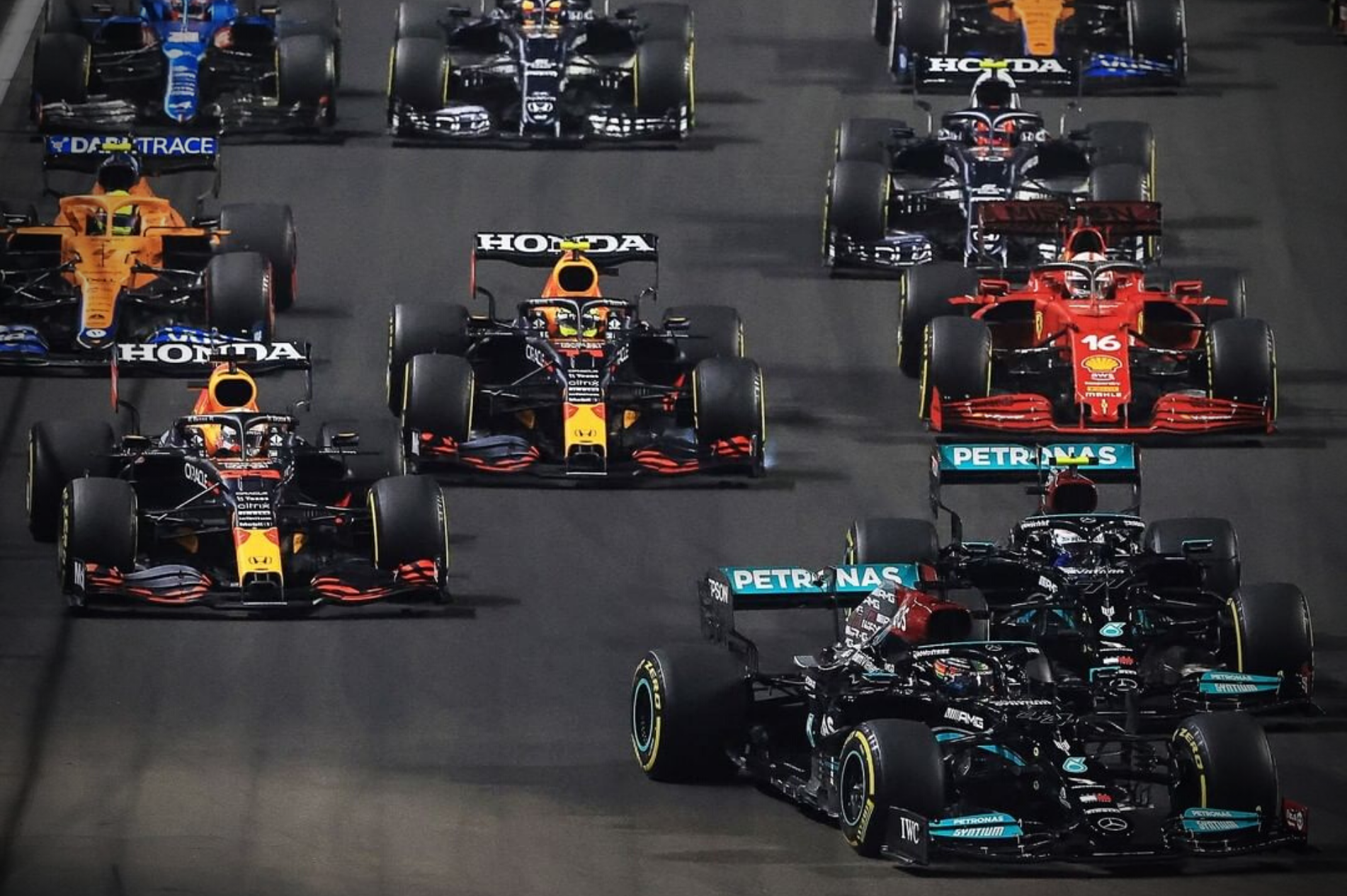 F1 revela calendário da temporada 2022 com recorde de 23 corridas